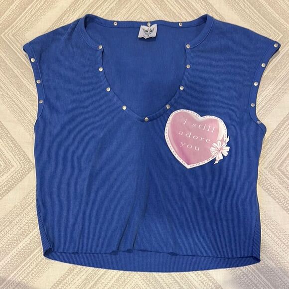 Boys Lie Women’s Blue Sleeveless Grommet Top with Heart Graphic Image - Size M - Picture 1 of 6